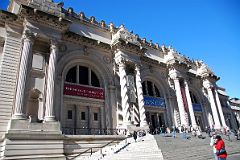 Met Highlights 00-2 New York City Metropolitan Museum Of Art Outside.jpg